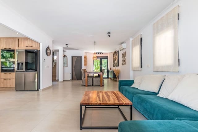 3 makuuhuone Huvila vuokrattavana paikassa Alfaz del Pi / L'Alfàs del Pi mukana uima-altaan 
autotalli - 3 550 € (Ref: 9778716)