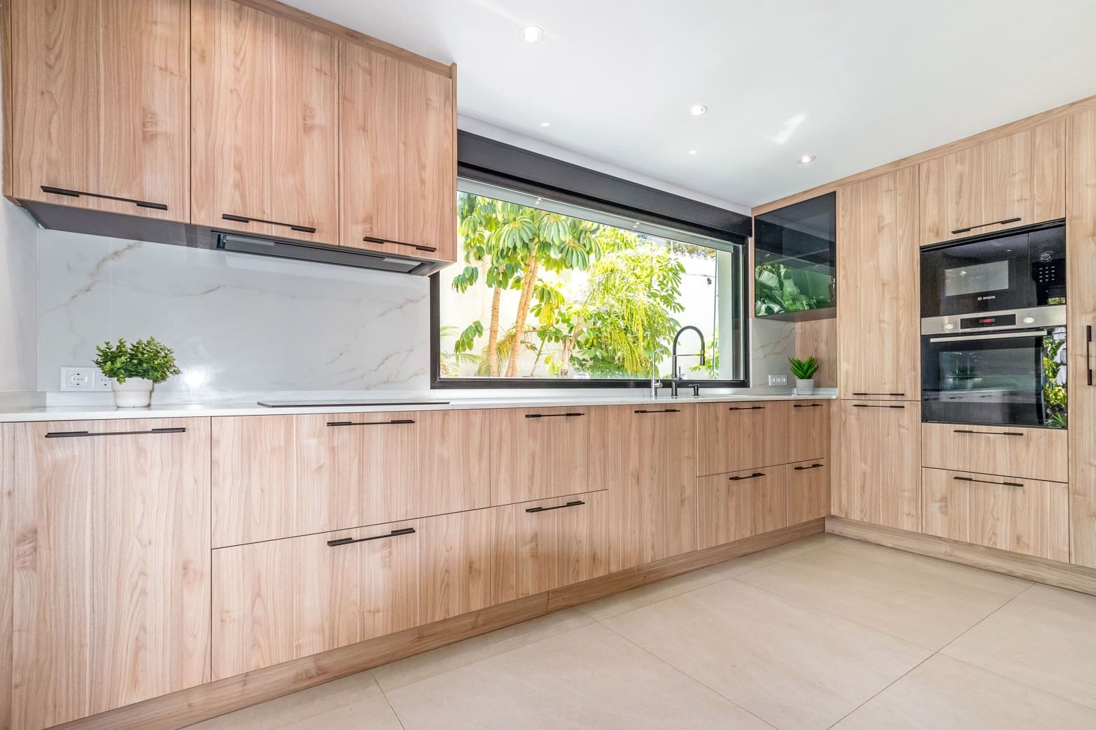 3 makuuhuone Huvila vuokrattavana paikassa Alfaz del Pi / L'Alfas del Pi mukana uima-altaan 
autotalli - 3 550 € (Ref: 9778716)