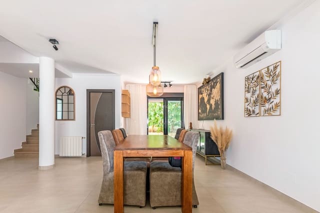 3 makuuhuone Huvila vuokrattavana paikassa Alfaz del Pi / L'Alfàs del Pi mukana uima-altaan 
autotalli - 3 550 € (Ref: 9778716)