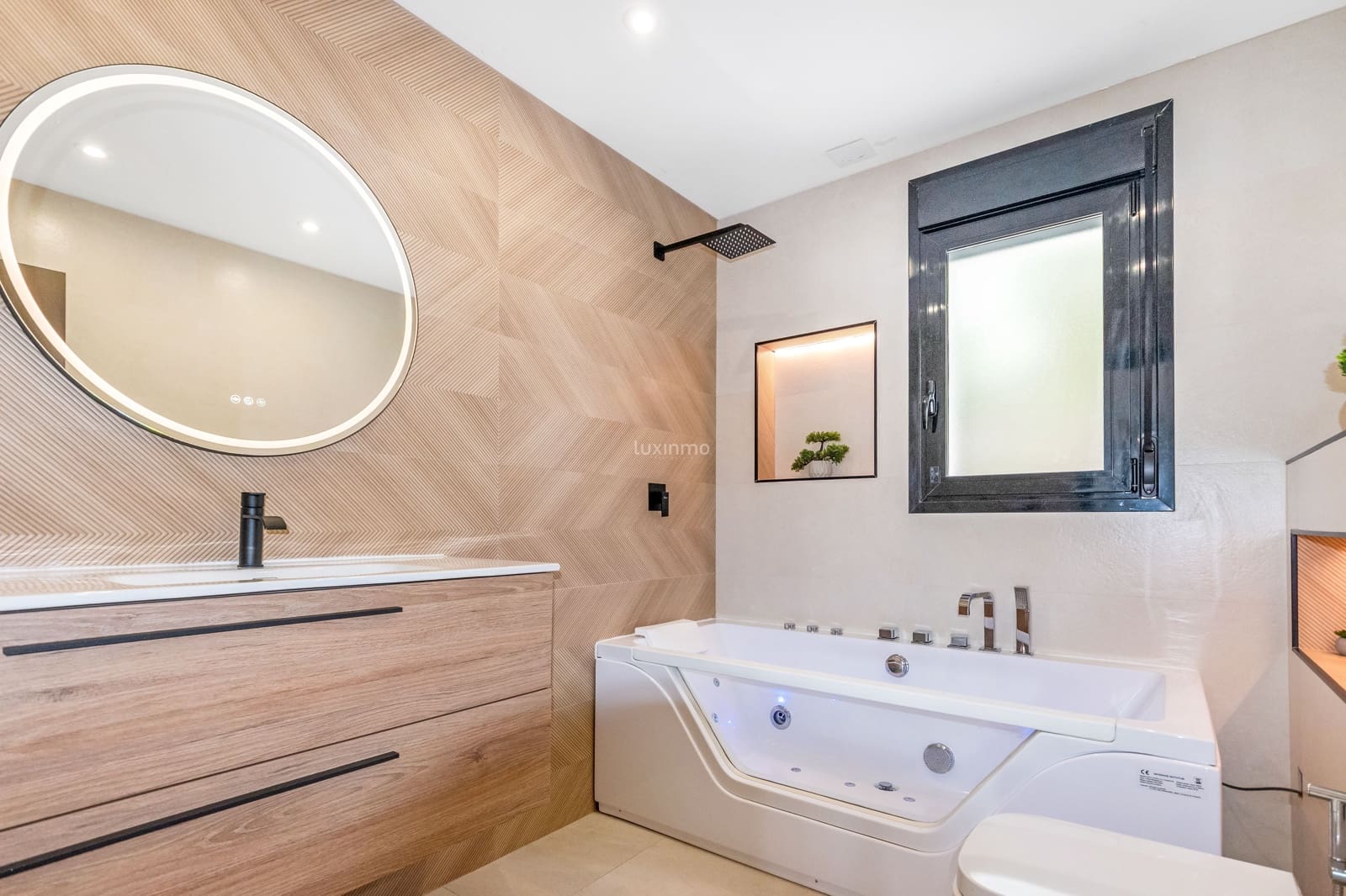 3 makuuhuone Huvila vuokrattavana paikassa Alfaz del Pi / L'Alfas del Pi mukana uima-altaan 
autotalli - 3 550 € (Ref: 9778716)