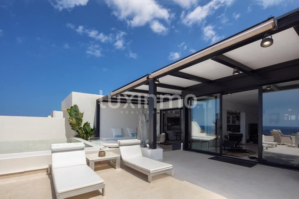 Penthouse de 3 chambres à louer à San Jose / Sant Josep de Sa Talaia avec piscine garage - 15 000 € (Ref: 9778718)