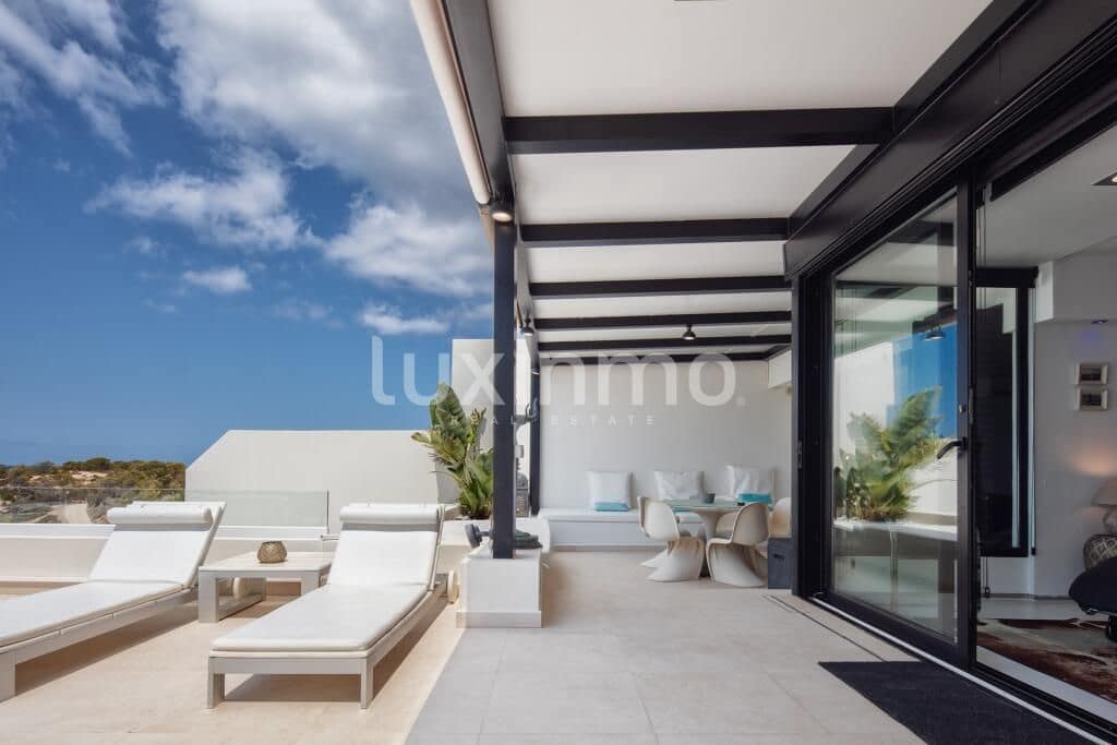 Penthouse de 3 chambres à louer à San Jose / Sant Josep de Sa Talaia avec piscine garage - 15 000 € (Ref: 9778718)