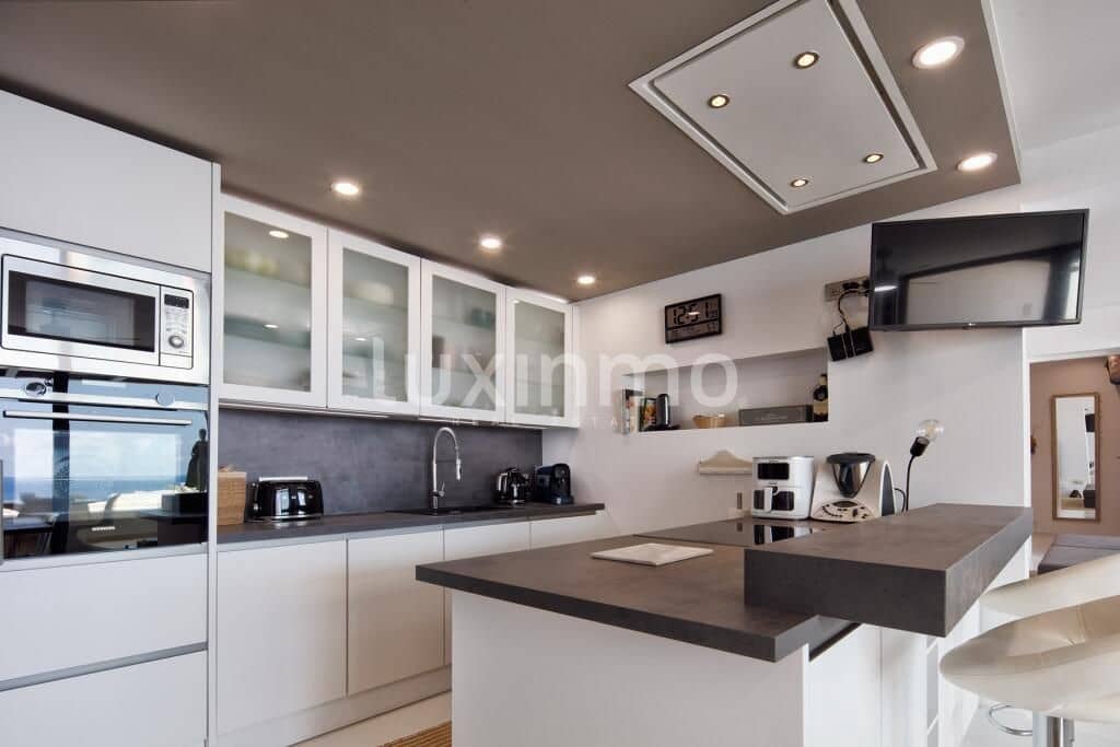 Penthouse de 3 chambres à louer à San Jose / Sant Josep de Sa Talaia avec piscine garage - 15 000 € (Ref: 9778718)