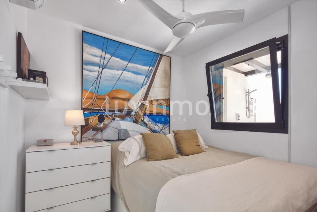 Penthouse de 3 chambres à louer à San Jose / Sant Josep de Sa Talaia avec piscine garage - 15 000 € (Ref: 9778718)