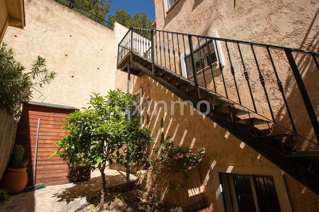 5 bedroom Villa for sale in Altea with pool garage - € 790,000 (Ref: 9778917)