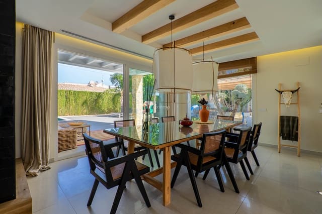 4 makuuhuone Huvila vuokrattavana paikassa Dénia mukana uima-altaan 
autotalli - 5 500 € (Ref: 9793691)