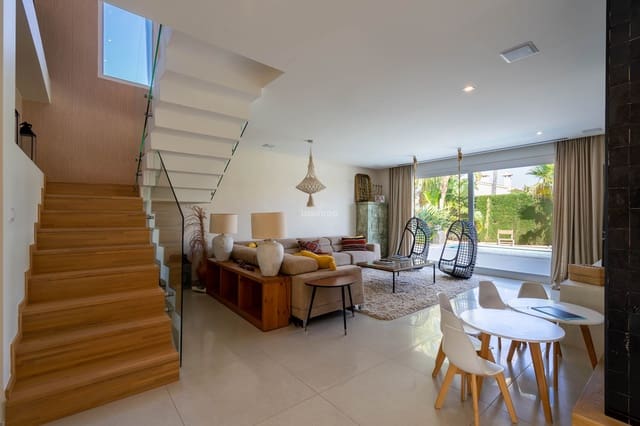 4 makuuhuone Huvila vuokrattavana paikassa Dénia mukana uima-altaan 
autotalli - 5 500 € (Ref: 9793691)