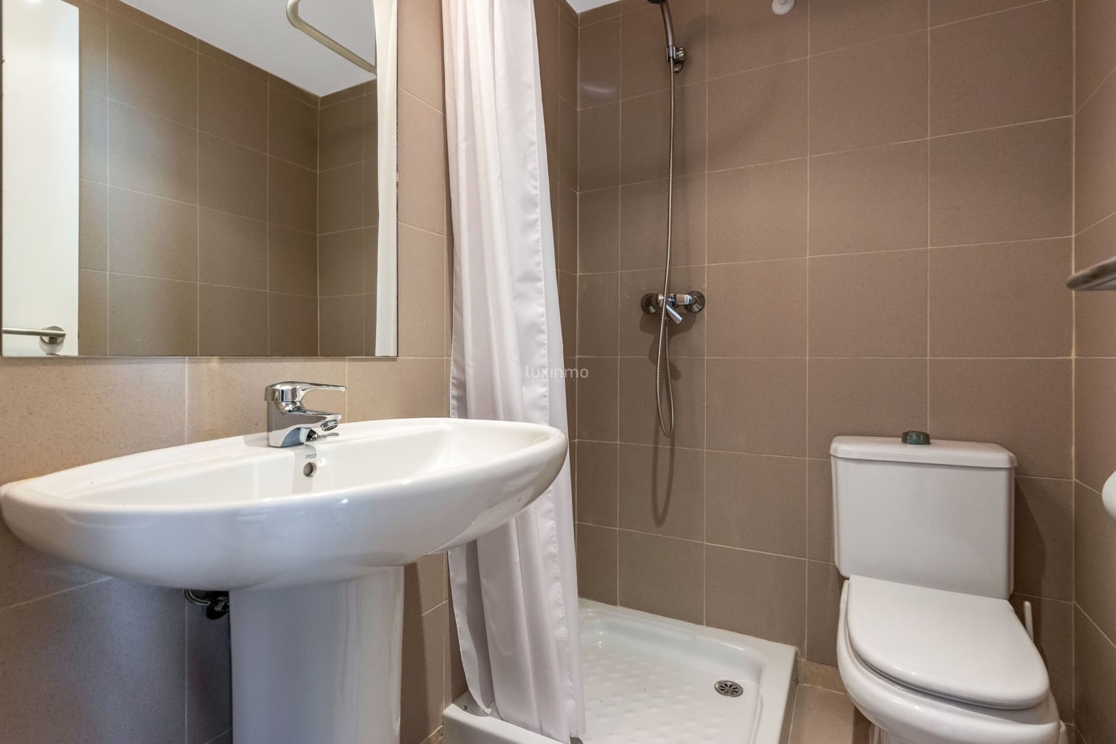 4 sypialnia Willa na sprzedaż w Altea z basenem garażem - 1 250 000 € (Ref: 9802978)