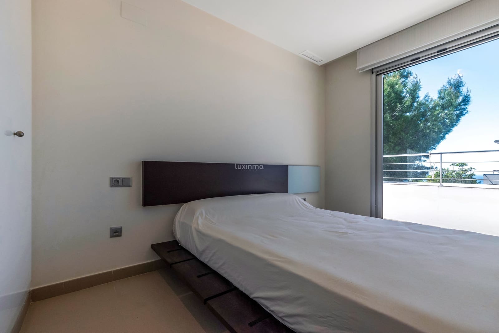 4 sypialnia Willa na sprzedaż w Altea z basenem garażem - 1 250 000 € (Ref: 9802978)