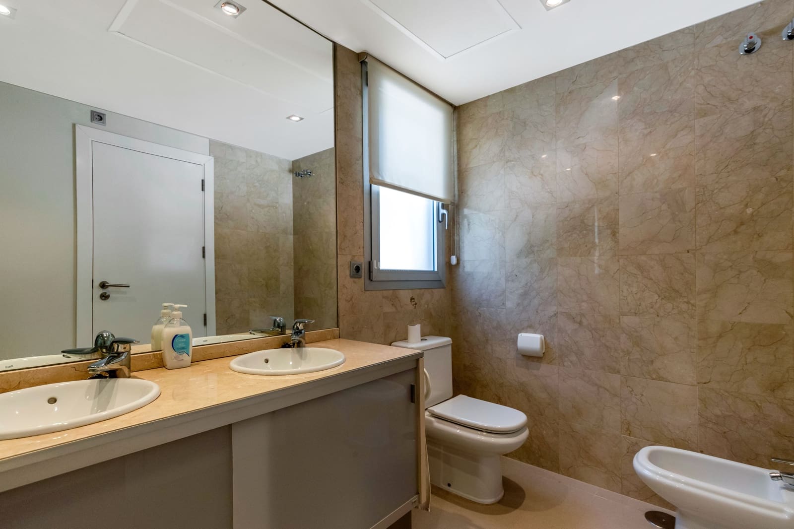 4 sypialnia Willa na sprzedaż w Altea z basenem garażem - 1 250 000 € (Ref: 9802978)