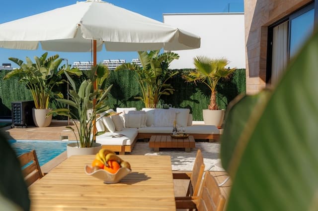 Chalet de 5 habitaciones en Finestrat en venta con piscina garaje - 798.000 € (Ref: 9802979)