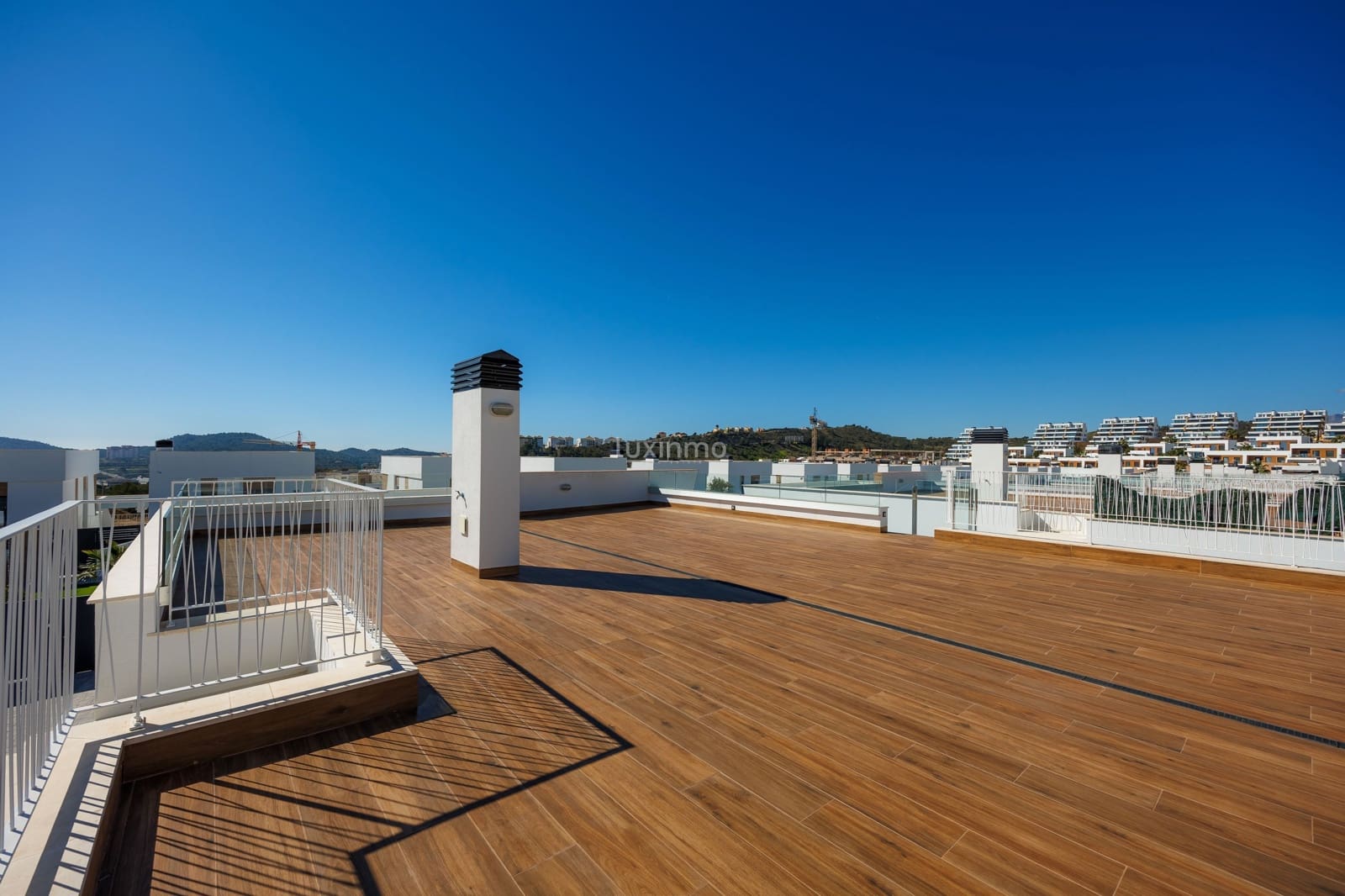 Chalet de 5 habitaciones en Finestrat en venta con piscina garaje - 798.000 € (Ref: 9802979)