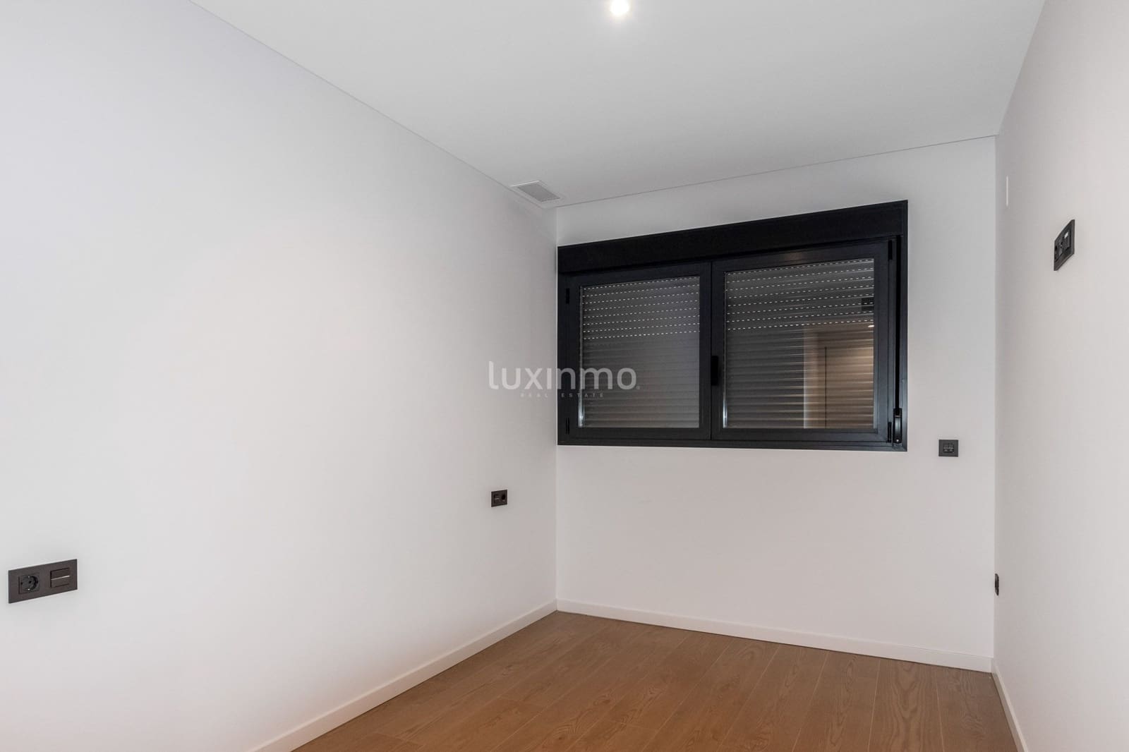 2 makuuhuone Asunto vuokrattavana paikassa La Villajoyosa / Vila Joiosa mukana uima-altaan 
autotalli - 1 700 € (Ref: 9805282)