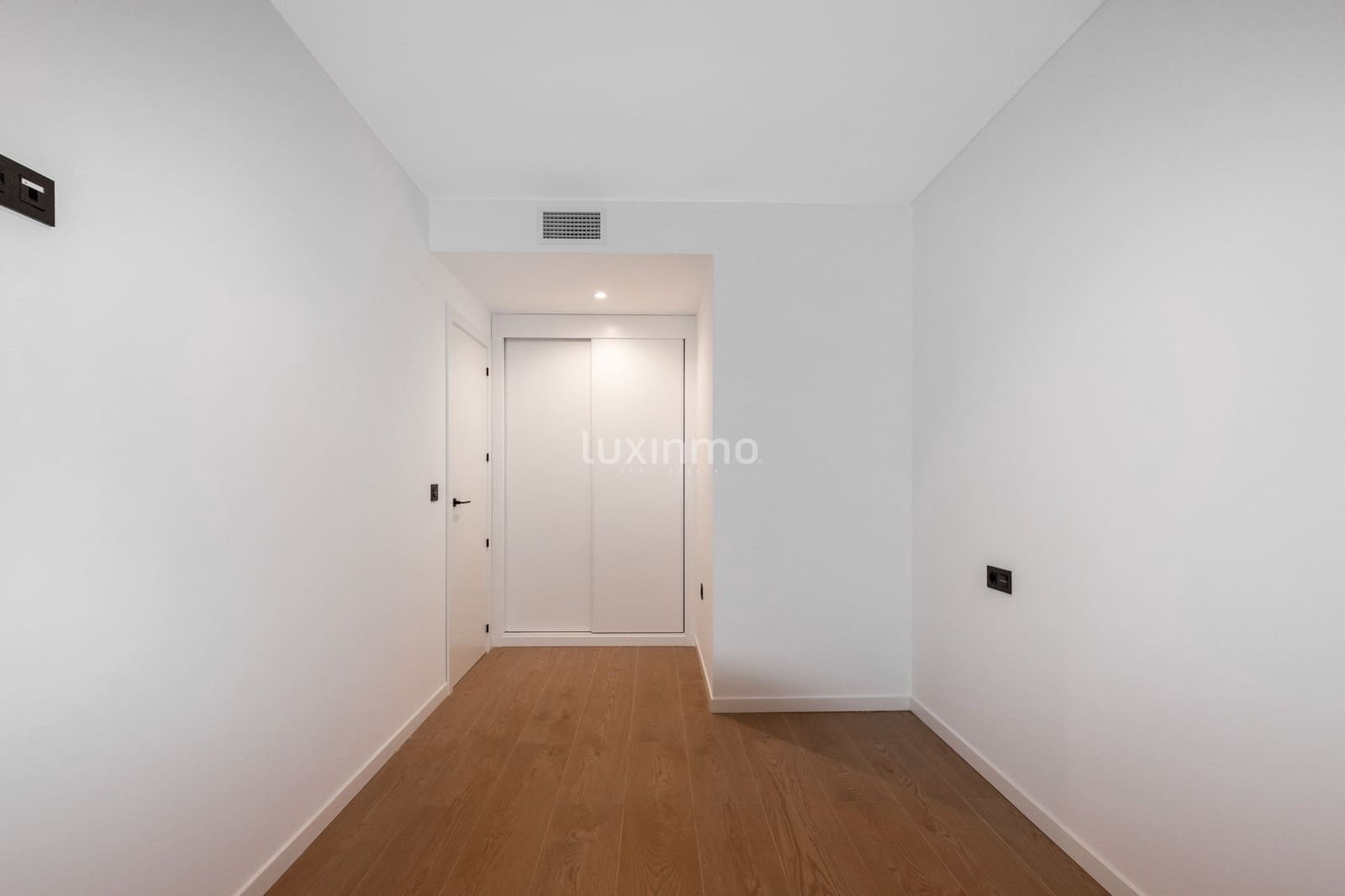 2 makuuhuone Asunto vuokrattavana paikassa La Villajoyosa / Vila Joiosa mukana uima-altaan 
autotalli - 1 700 € (Ref: 9805282)