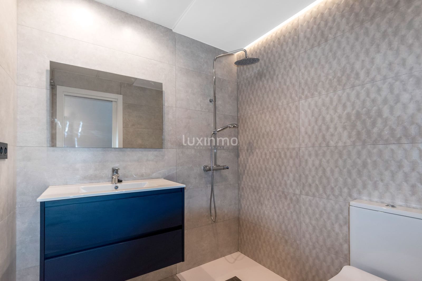 2 makuuhuone Asunto vuokrattavana paikassa La Villajoyosa / Vila Joiosa mukana uima-altaan 
autotalli - 1 700 € (Ref: 9805282)