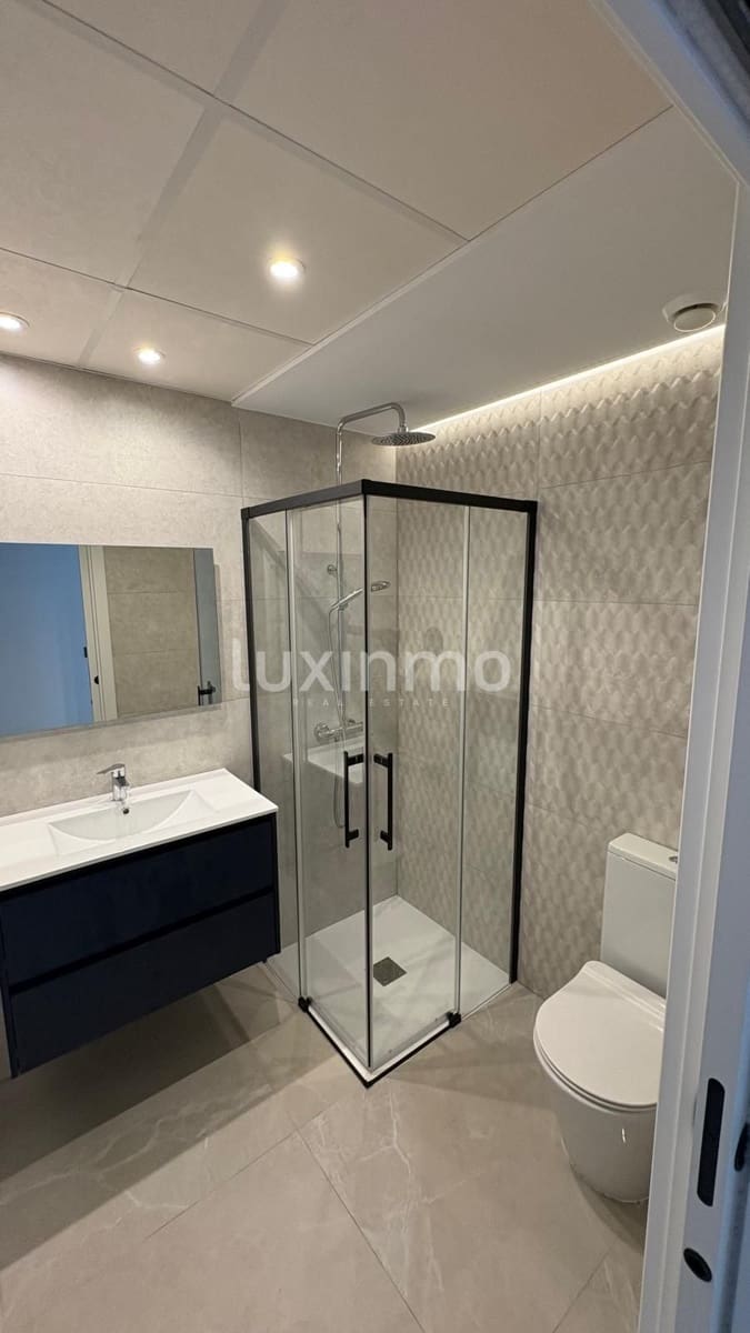 Piso de 2 habitaciones en La Villajoyosa / Vila Joiosa en alquiler con piscina garaje - 1.500 € (Ref: 9805282)