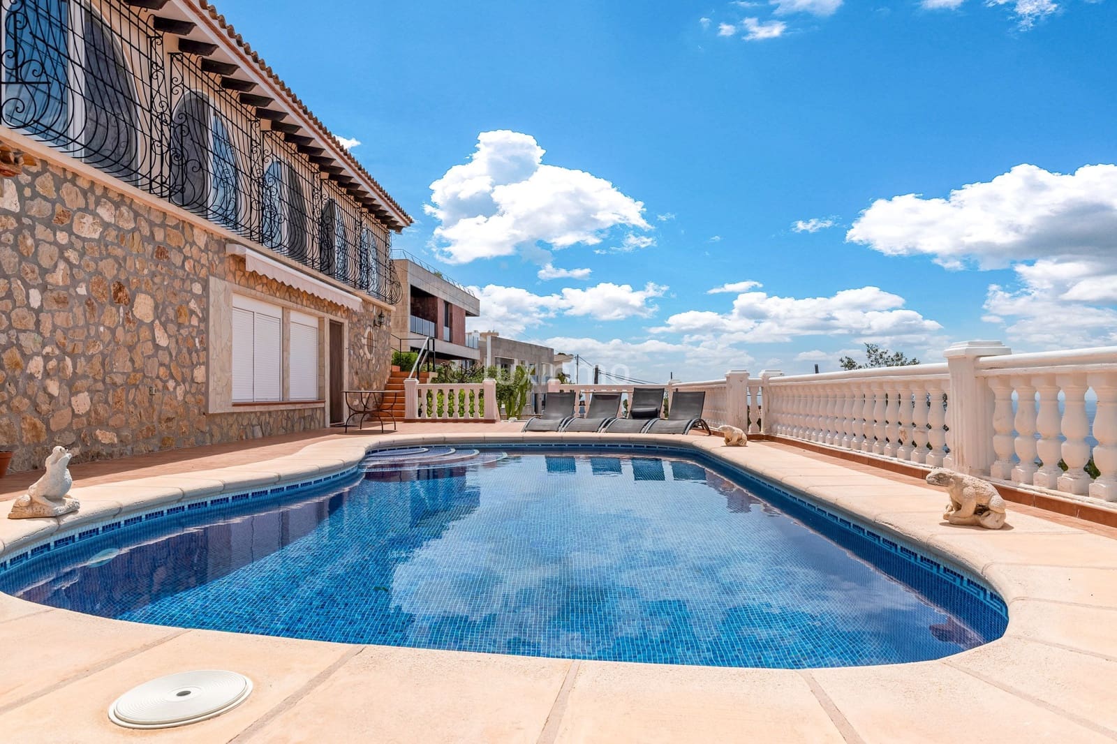 Chalet de 4 habitaciones en Benidorm en venta con piscina garaje - 1.200.000 € (Ref: 9807237)