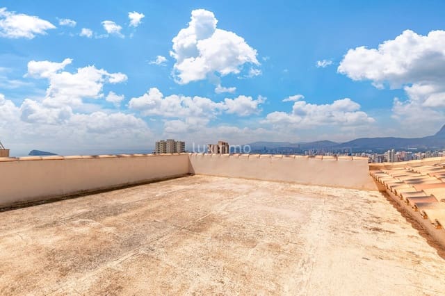 Chalet de 4 habitaciones en Benidorm en venta con piscina garaje - 1.200.000 € (Ref: 9807237)