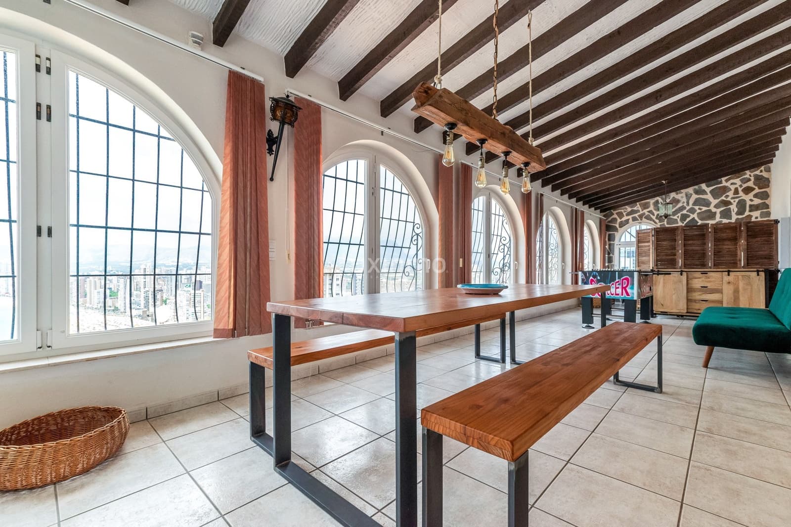 Chalet de 4 habitaciones en Benidorm en venta con piscina garaje - 1.200.000 € (Ref: 9807237)