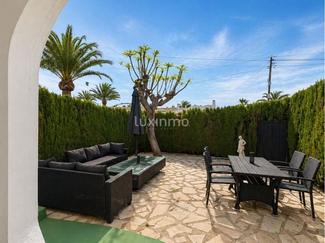 2 makuuhuone Huvila vuokrattavana paikassa Calpe / Calp mukana uima-altaan 
autotalli - 1 350 € (Ref: 9807238)