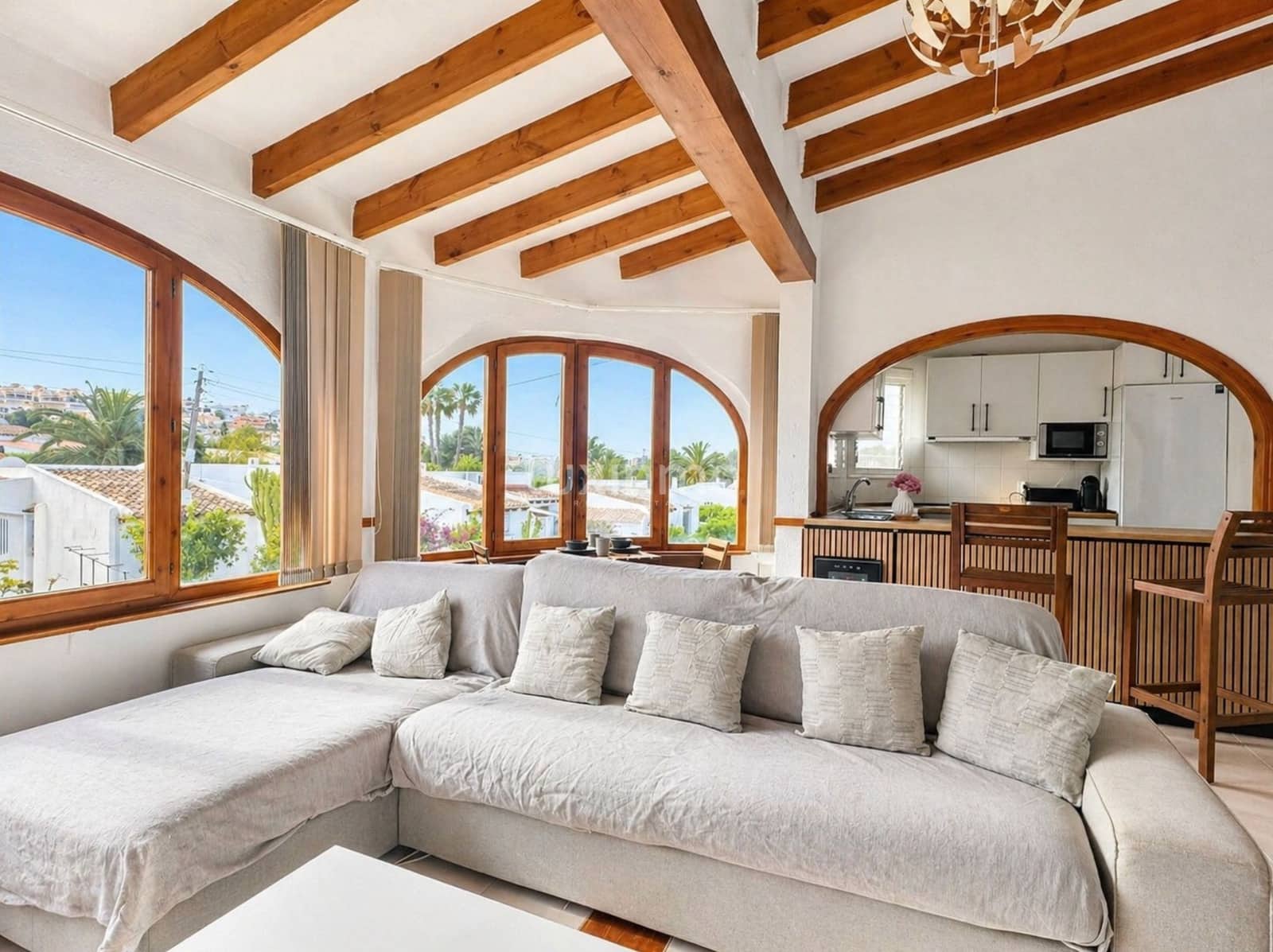 2 makuuhuone Huvila vuokrattavana paikassa Calpe / Calp mukana uima-altaan 
autotalli - 1 350 € (Ref: 9807238)