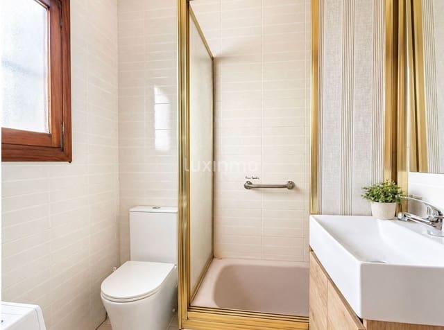 2 makuuhuone Huvila vuokrattavana paikassa Calpe / Calp mukana uima-altaan 
autotalli - 1 350 € (Ref: 9807238)