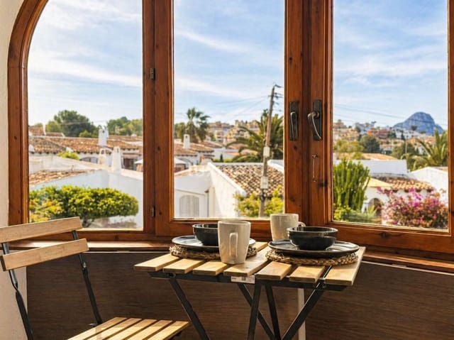 2 makuuhuone Huvila vuokrattavana paikassa Calpe / Calp mukana uima-altaan 
autotalli - 1 350 € (Ref: 9807238)