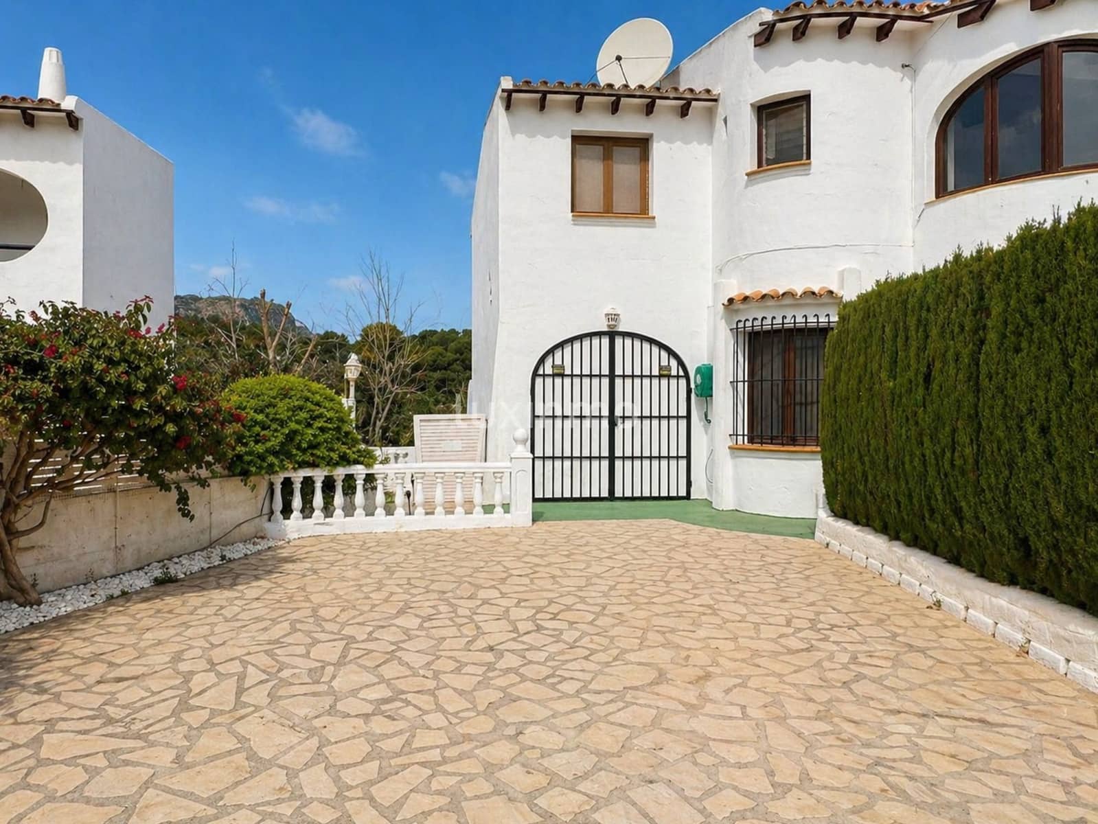 2 makuuhuone Huvila vuokrattavana paikassa Calpe / Calp mukana uima-altaan 
autotalli - 1 350 € (Ref: 9807238)