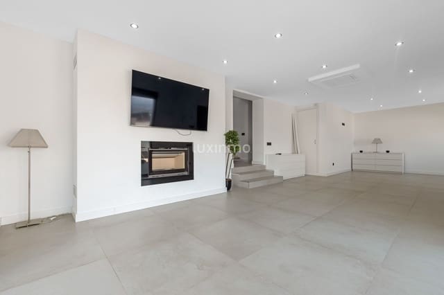 5 slaapkamer Villa te huur in Alfaz del Pi / L'Alfàs del Pi met zwembad garage - € 5.000 (Ref: 9807240)