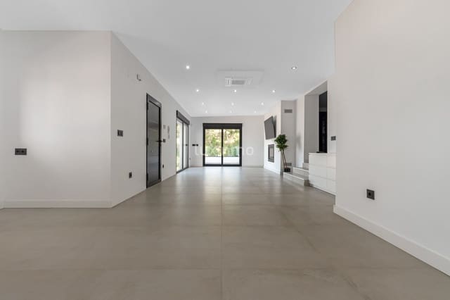 5 slaapkamer Villa te huur in Alfaz del Pi / L'Alfàs del Pi met zwembad garage - € 5.000 (Ref: 9807240)