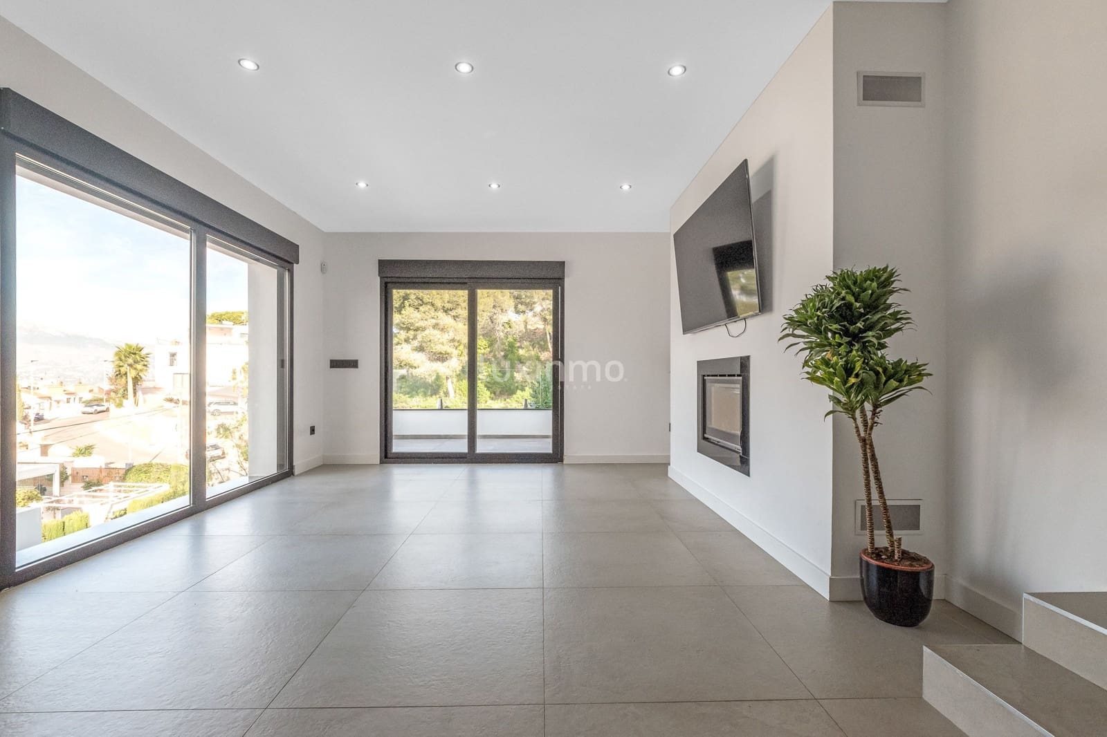 5 slaapkamer Villa te huur in Alfaz del Pi / L'Alfas del Pi met zwembad garage - € 5.000 (Ref: 9807240)