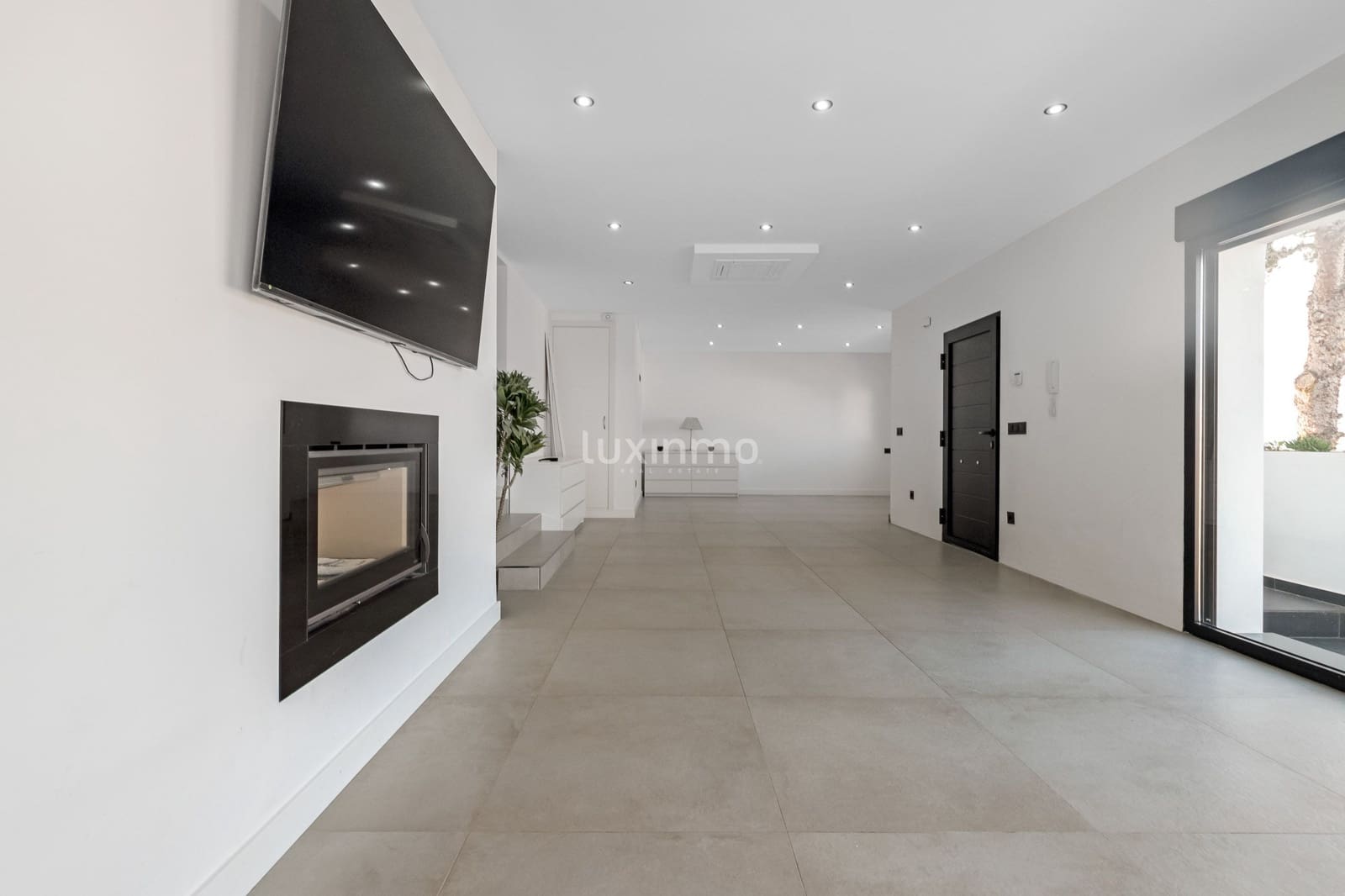 5 slaapkamer Villa te huur in Alfaz del Pi / L'Alfas del Pi met zwembad garage - € 5.000 (Ref: 9807240)