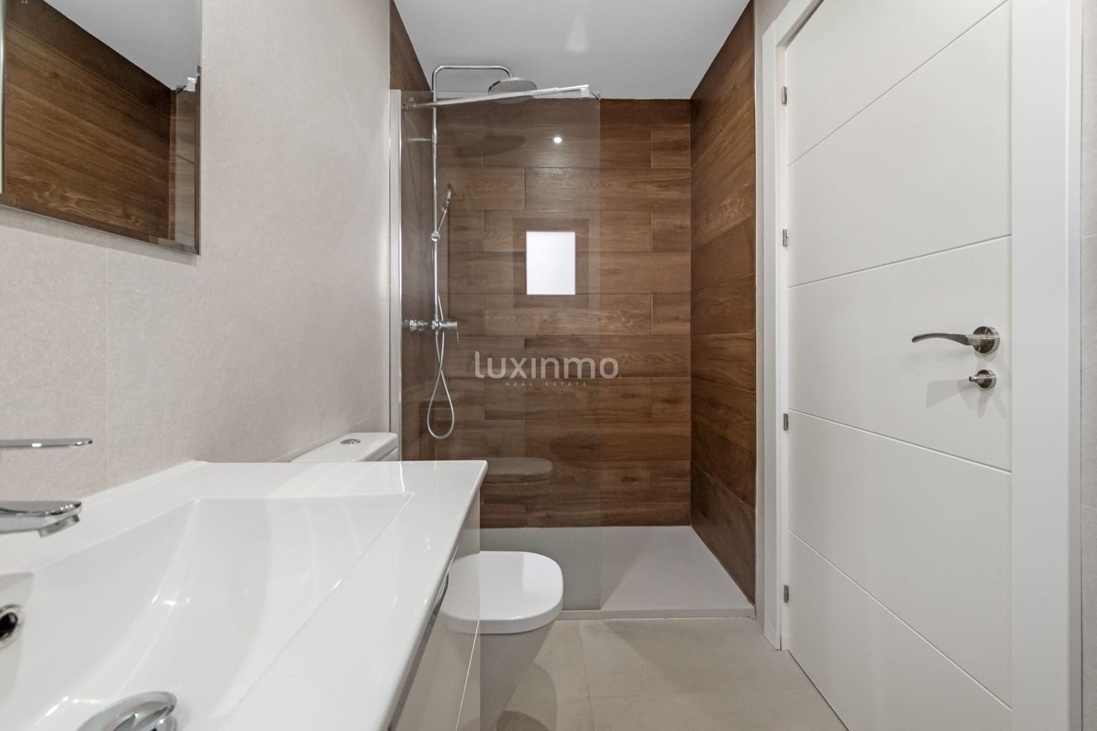 5 slaapkamer Villa te huur in Alfaz del Pi / L'Alfas del Pi met zwembad garage - € 5.000 (Ref: 9807240)