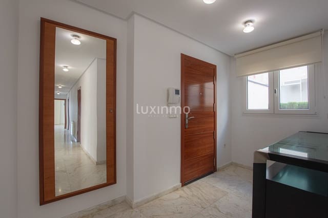 3 quarto Apartamento para arrendar em Altea com piscina garagem - 3 500 € (Ref: 9812588)