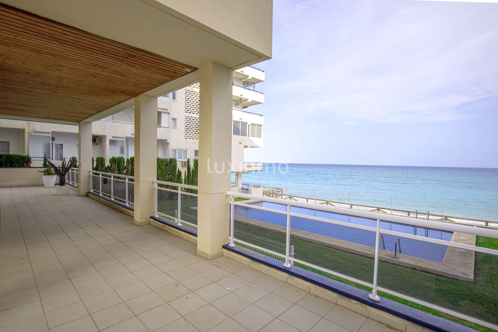 3 quarto Apartamento para arrendar em Altea com piscina garagem - 3 500 € (Ref: 9812588)
