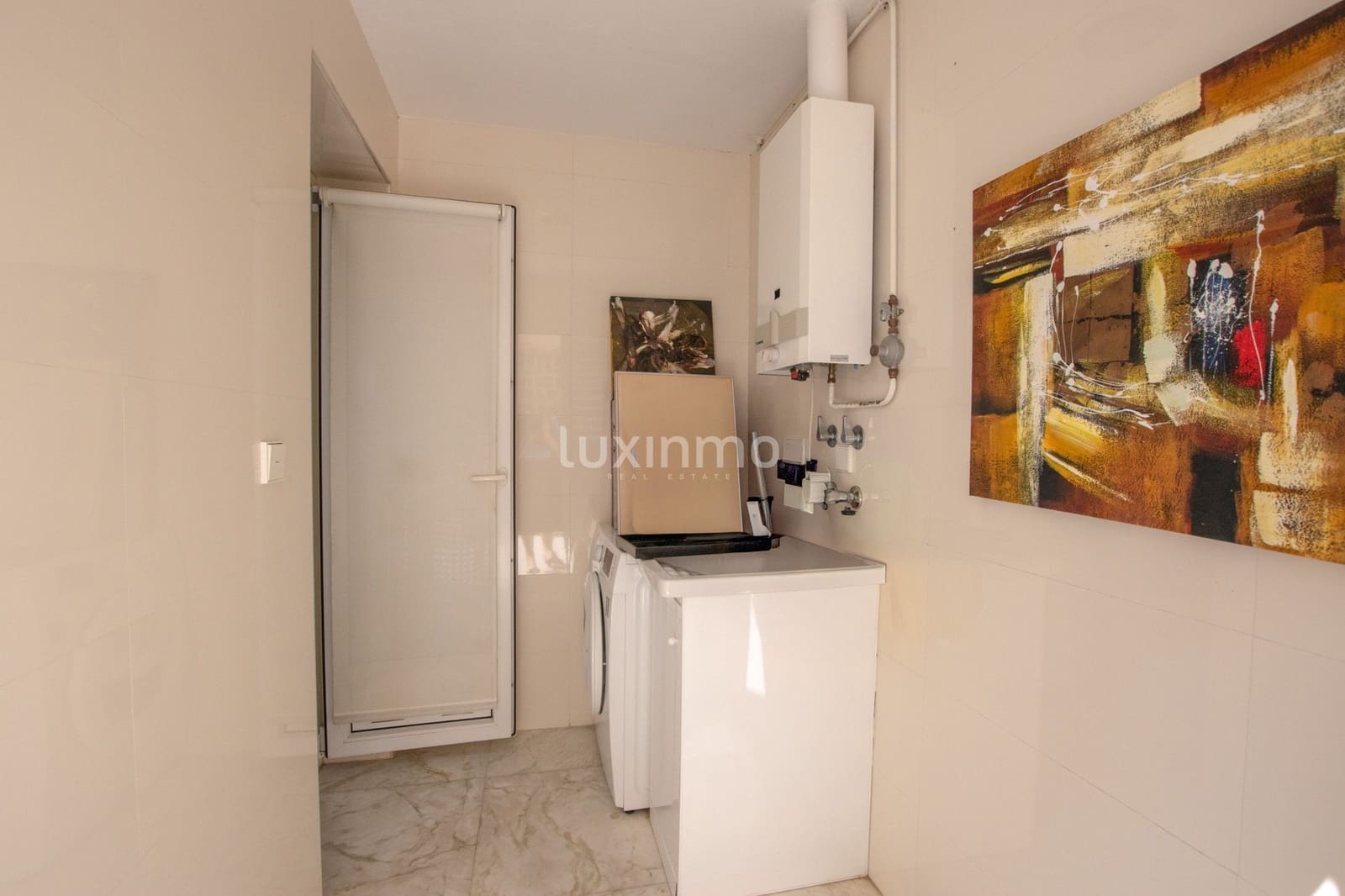 Apartamento de 3 habitaciones en Altea en alquiler con piscina garaje - 3.400 € (Ref: 9812588)
