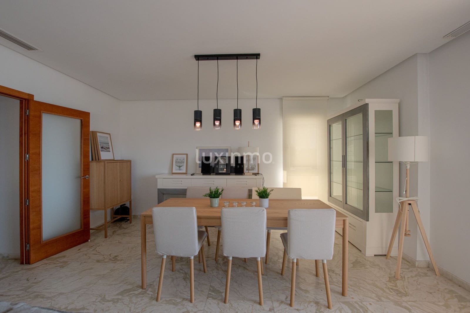 Apartamento de 3 habitaciones en Altea en alquiler con piscina garaje - 3.400 € (Ref: 9812588)