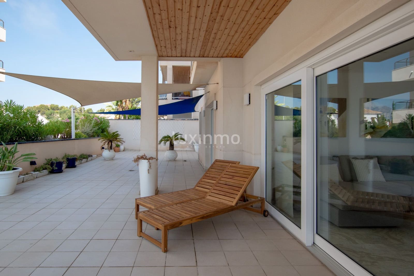 Apartamento de 3 habitaciones en Altea en alquiler con piscina garaje - 3.400 € (Ref: 9812588)