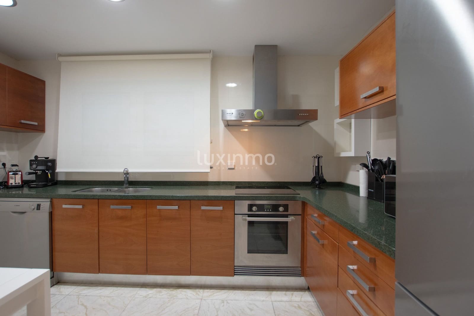 Apartamento de 3 habitaciones en Altea en alquiler con piscina garaje - 3.400 € (Ref: 9812588)