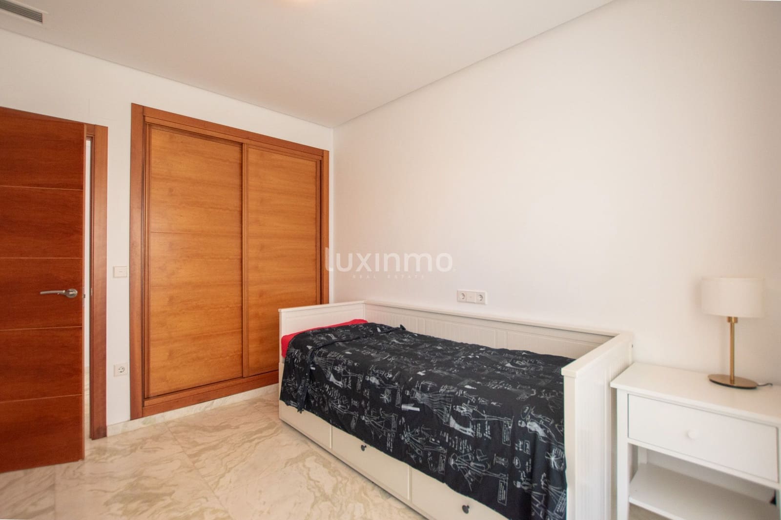 Apartamento de 3 habitaciones en Altea en alquiler con piscina garaje - 3.400 € (Ref: 9812588)