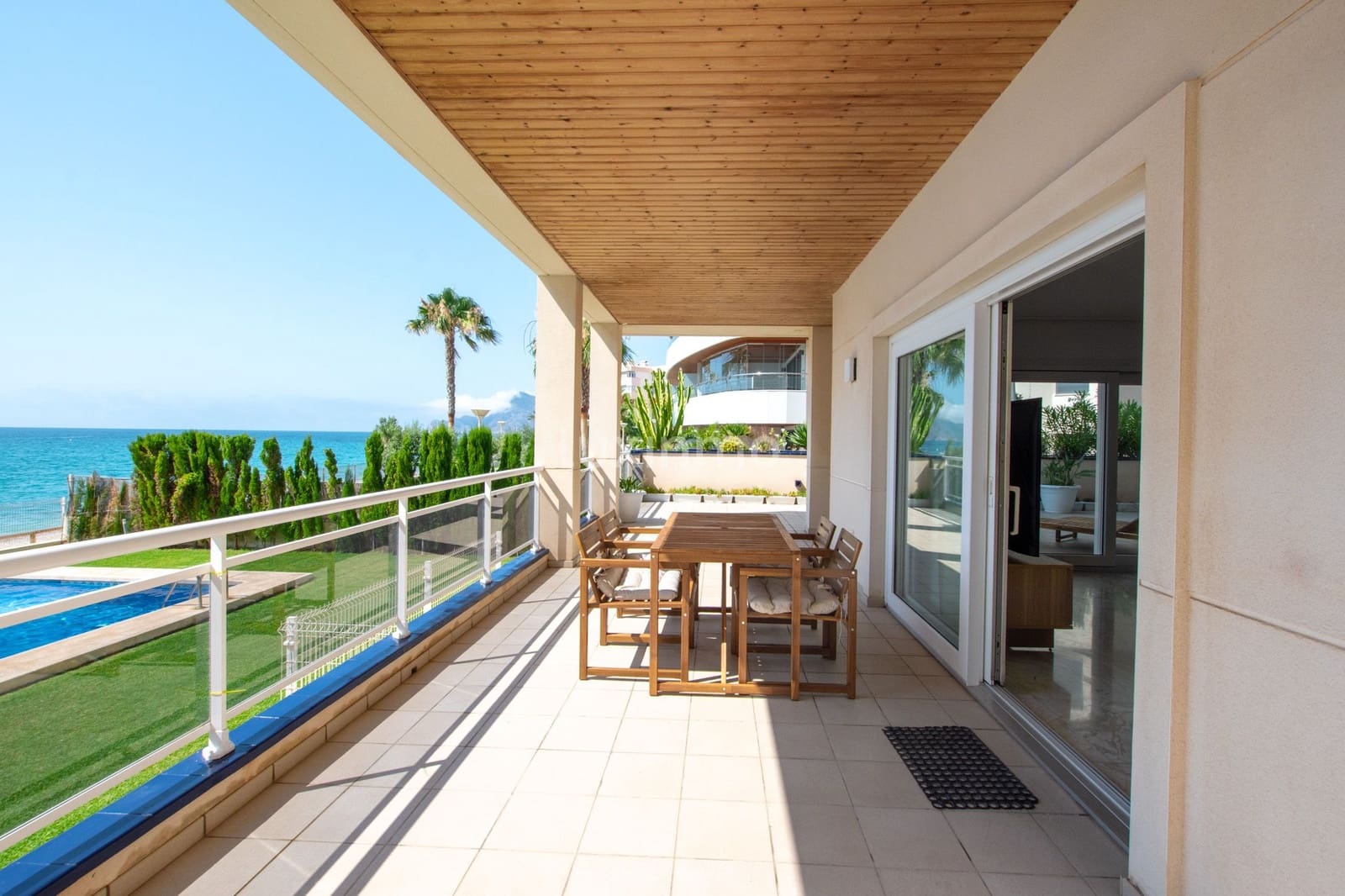 Apartamento de 3 habitaciones en Altea en alquiler con piscina garaje - 3.400 € (Ref: 9812588)