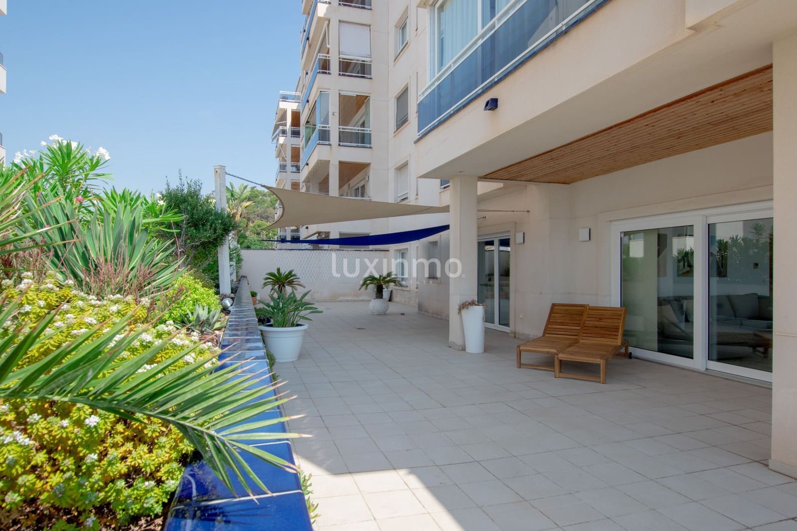 Apartamento de 3 habitaciones en Altea en alquiler con piscina garaje - 3.400 € (Ref: 9812588)