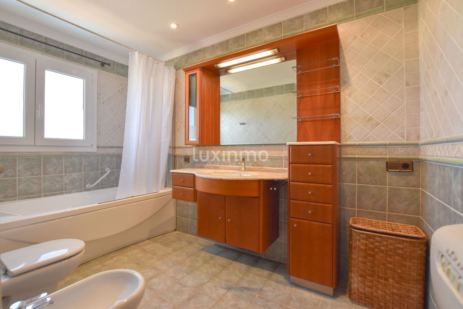 2 quarto Penthouse para arrendar em Calpe / Calp com piscina garagem - 1 700 € (Ref: 9812633)