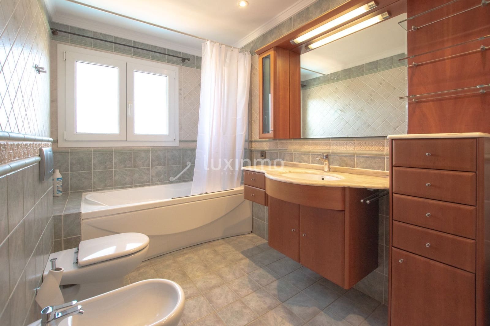 2 quarto Penthouse para arrendar em Calpe / Calp com piscina garagem - 1 700 € (Ref: 9812633)