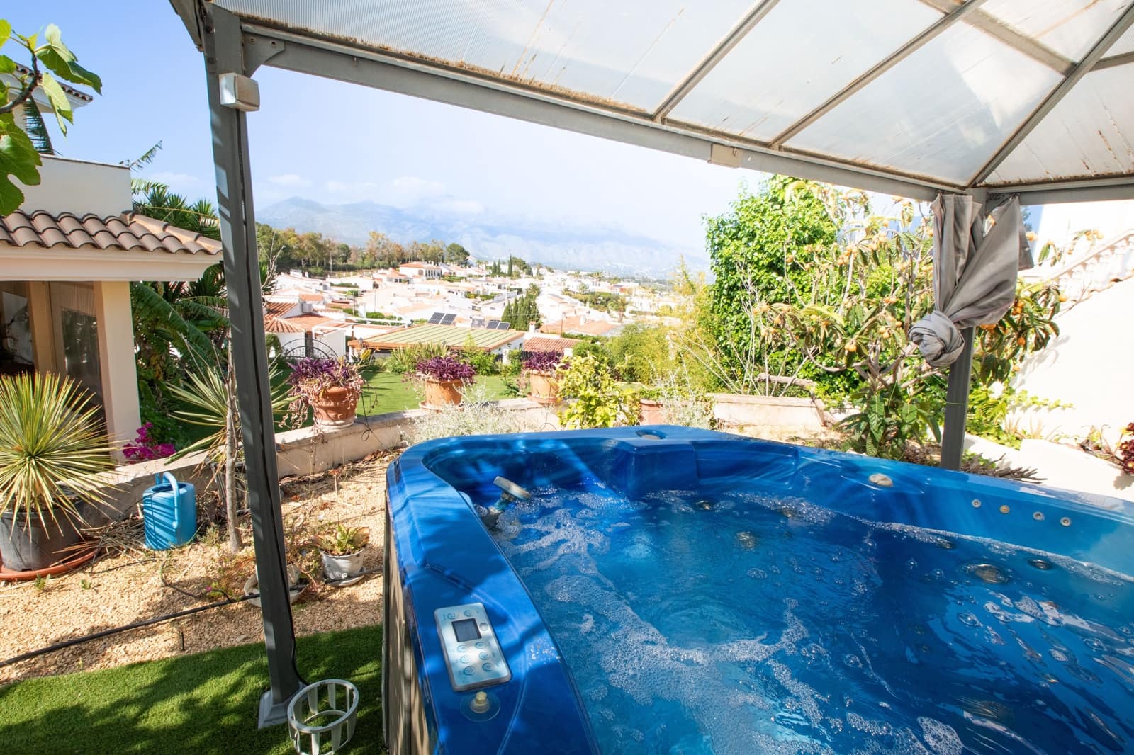 4 soveværelse Villa til salg i Alfaz del Pi / L'Alfas del Pi med swimmingpool garage - € 619.000 (Ref: 9818627)