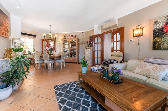4 soveværelse Villa til salg i Alfaz del Pi / L'Alfàs del Pi med swimmingpool garage - € 619.000 (Ref: 9818627)