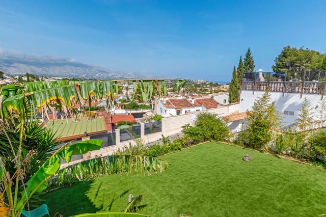 4 soveværelse Villa til salg i Alfaz del Pi / L'Alfàs del Pi med swimmingpool garage - € 619.000 (Ref: 9818627)