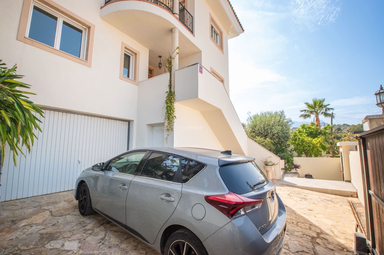 4 soveværelse Villa til salg i Alfaz del Pi / L'Alfas del Pi med swimmingpool garage - € 619.000 (Ref: 9818627)