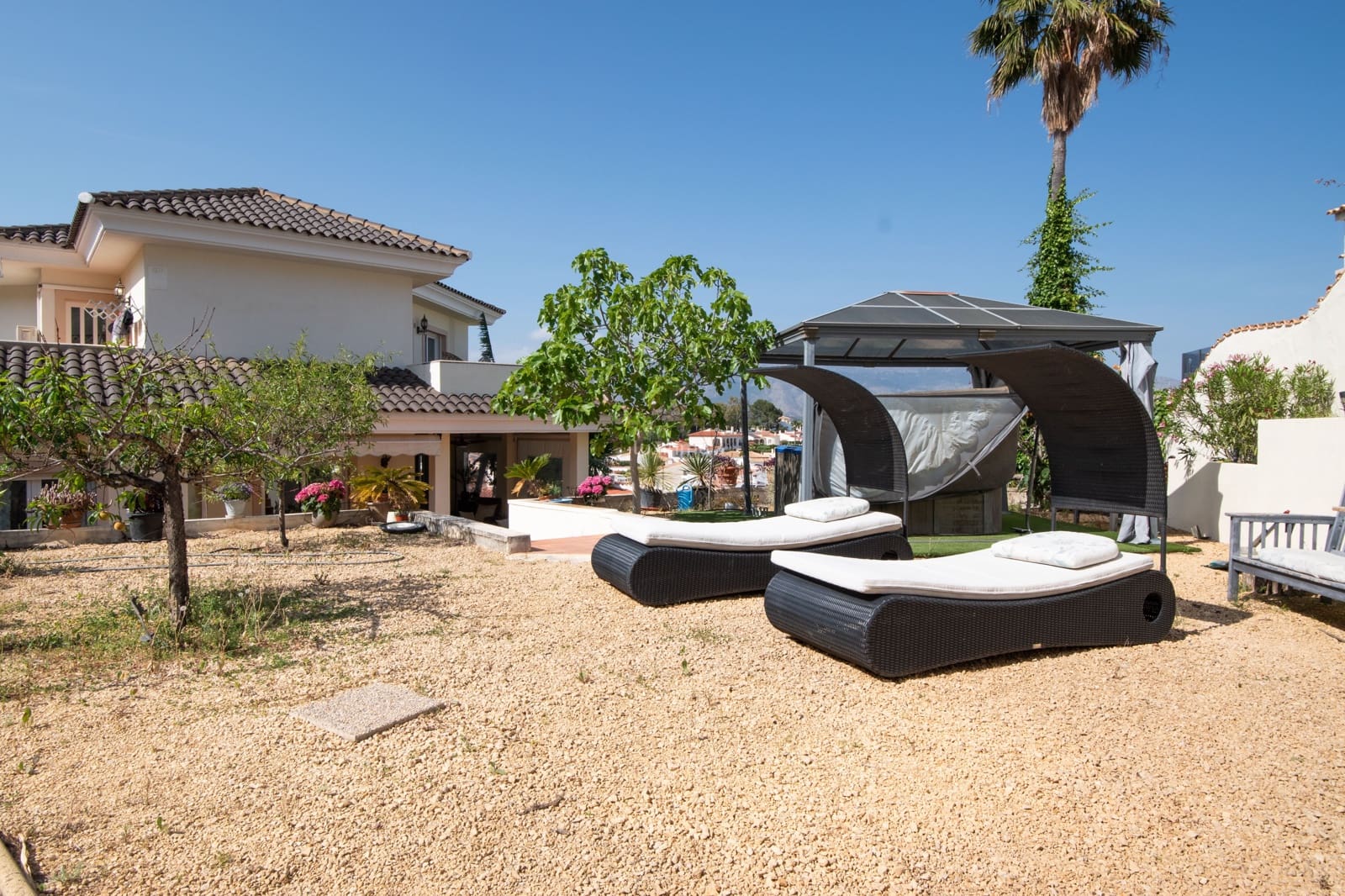 4 soveværelse Villa til salg i Alfaz del Pi / L'Alfas del Pi med swimmingpool garage - € 619.000 (Ref: 9818627)