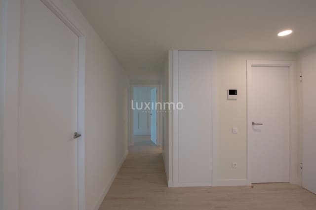 3 quarto Apartamento para arrendar em Javea / Xàbia com garagem - 1 950 € (Ref: 9819377)
